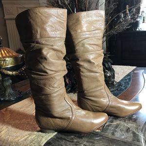 STEVE MADDEN BOHO BROWN BOOTS, SUPER CUTE SIZE 6.